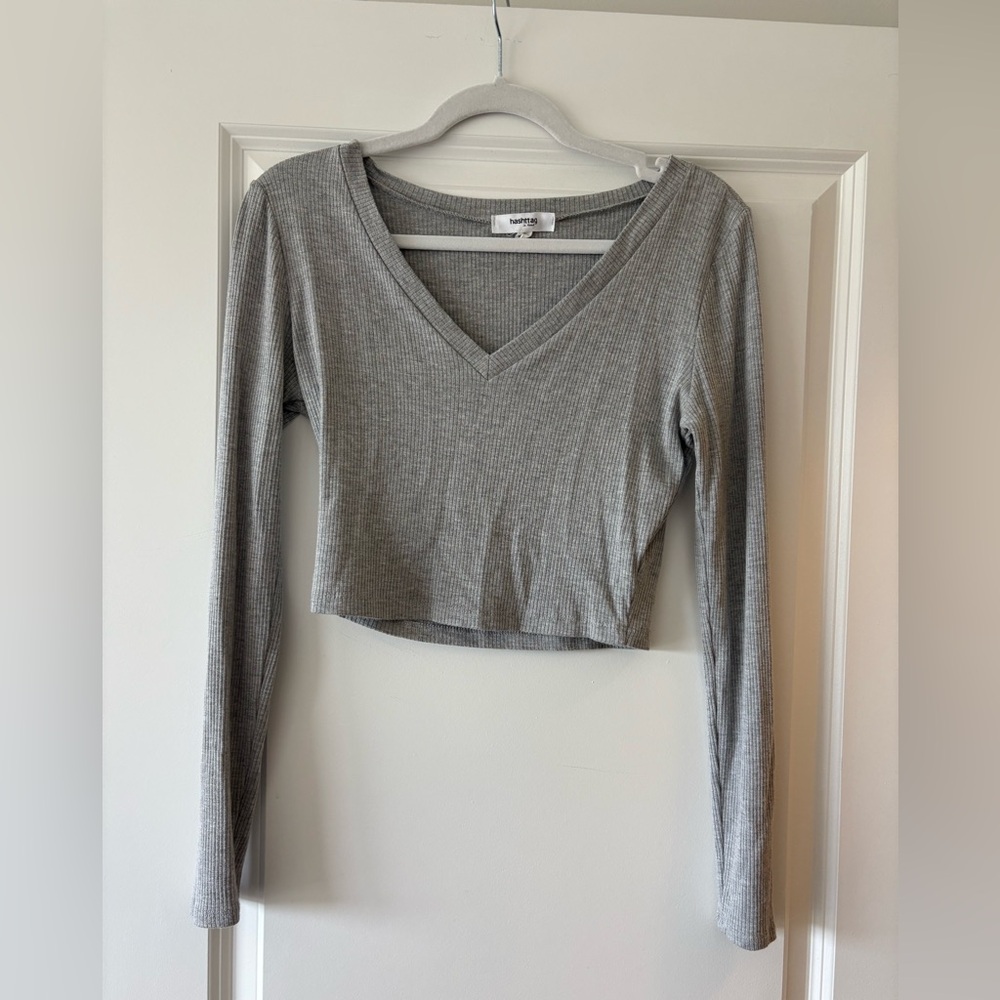 Elegant Gray V-Neck Ribbed Crop Top